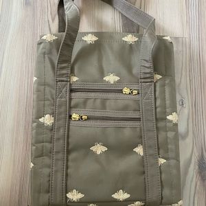 Bee Pattern Jewelry Organizer